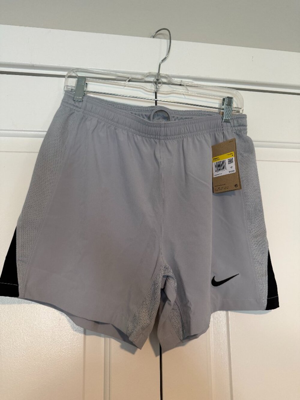 Nike Women's DRI-FIT Venom Woven Short IV - Wolf Grey - Small